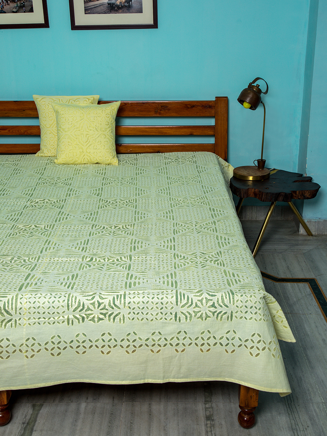 Applique Kachha Gulkhudi Design Bedcover, Lemon Shade