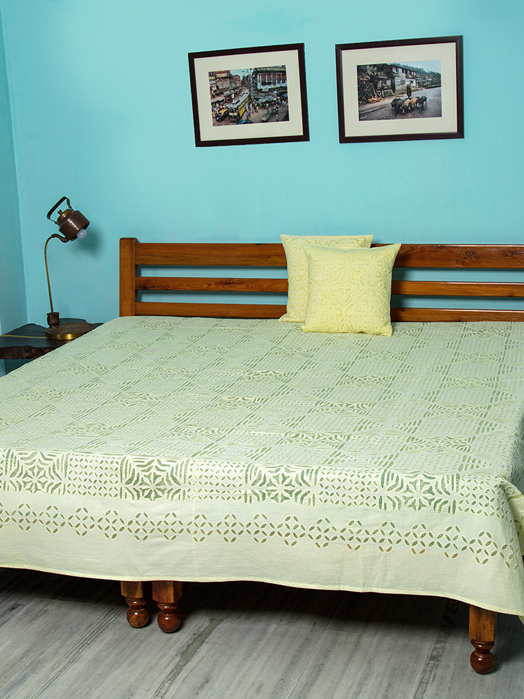 Applique Kachha Gulkhudi Design Bedcover, Lemon Shade