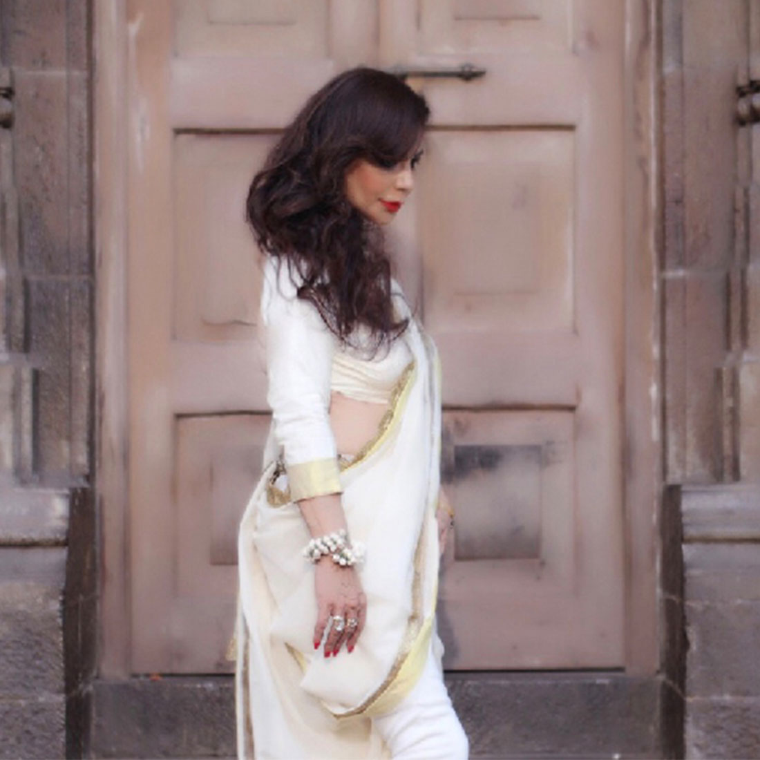 Kasavu Saree Drape