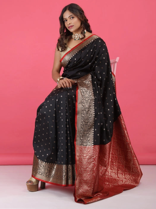 Banarasi Saree with Silver Small booti