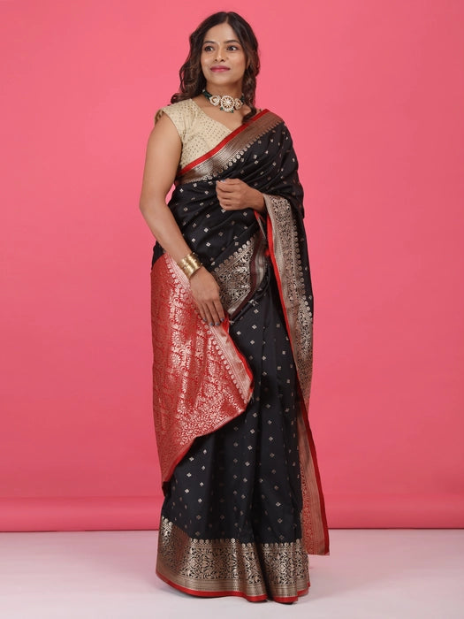Banarasi Saree with Silver Small booti