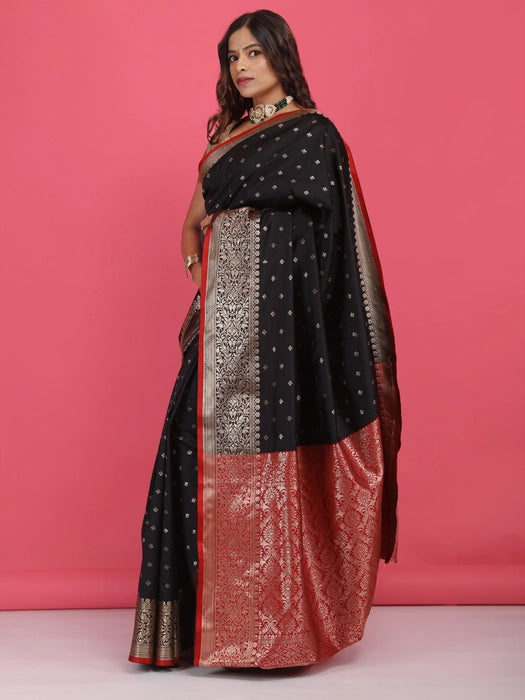 Banarasi Saree with Silver Small booti