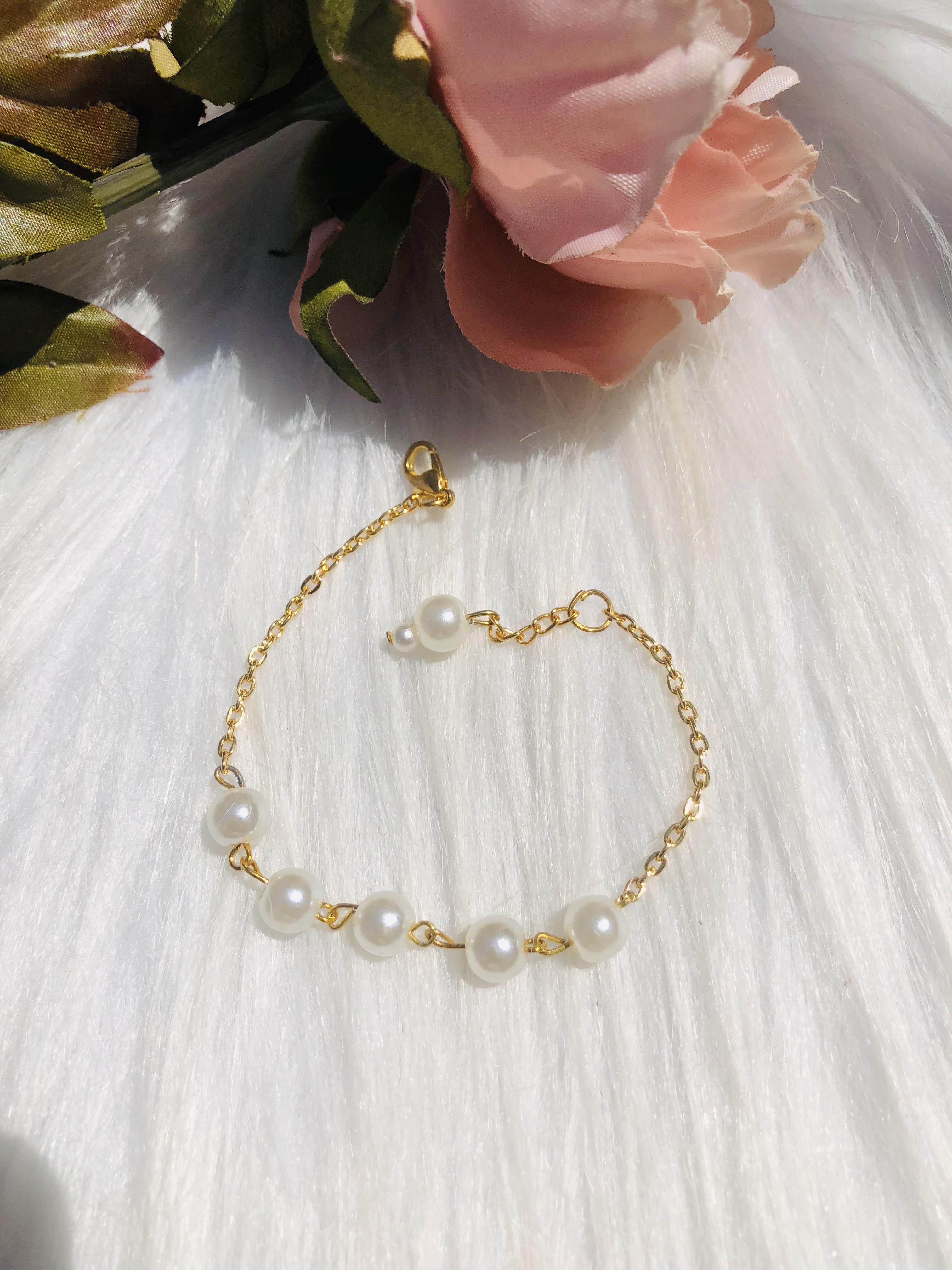 Elegant Golden Chained Pearl Charm Bracelet