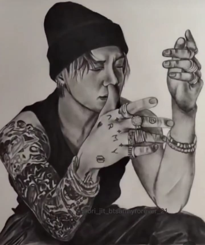 Customized A4 size Pencil/Pen sketch