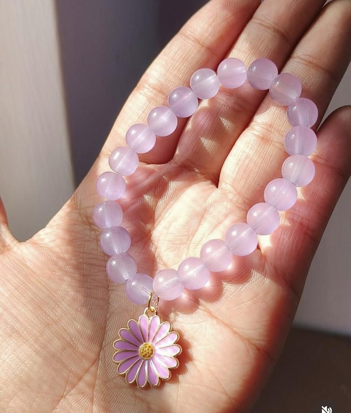 Daisy beaded bracelet