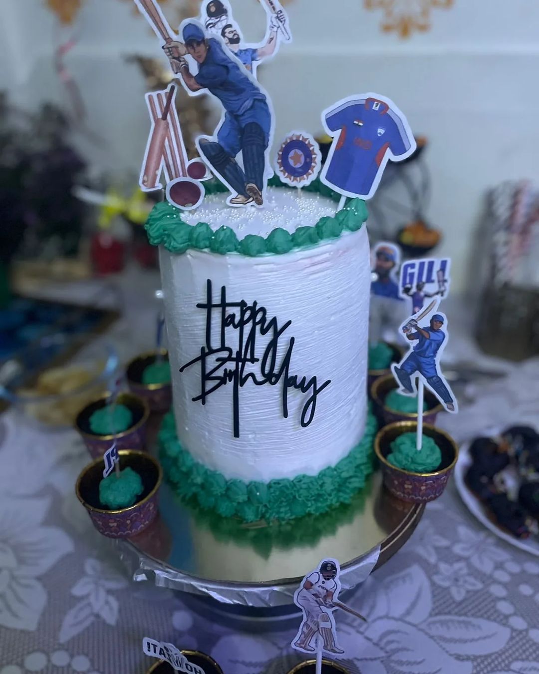 Customized Cricket Themed cake