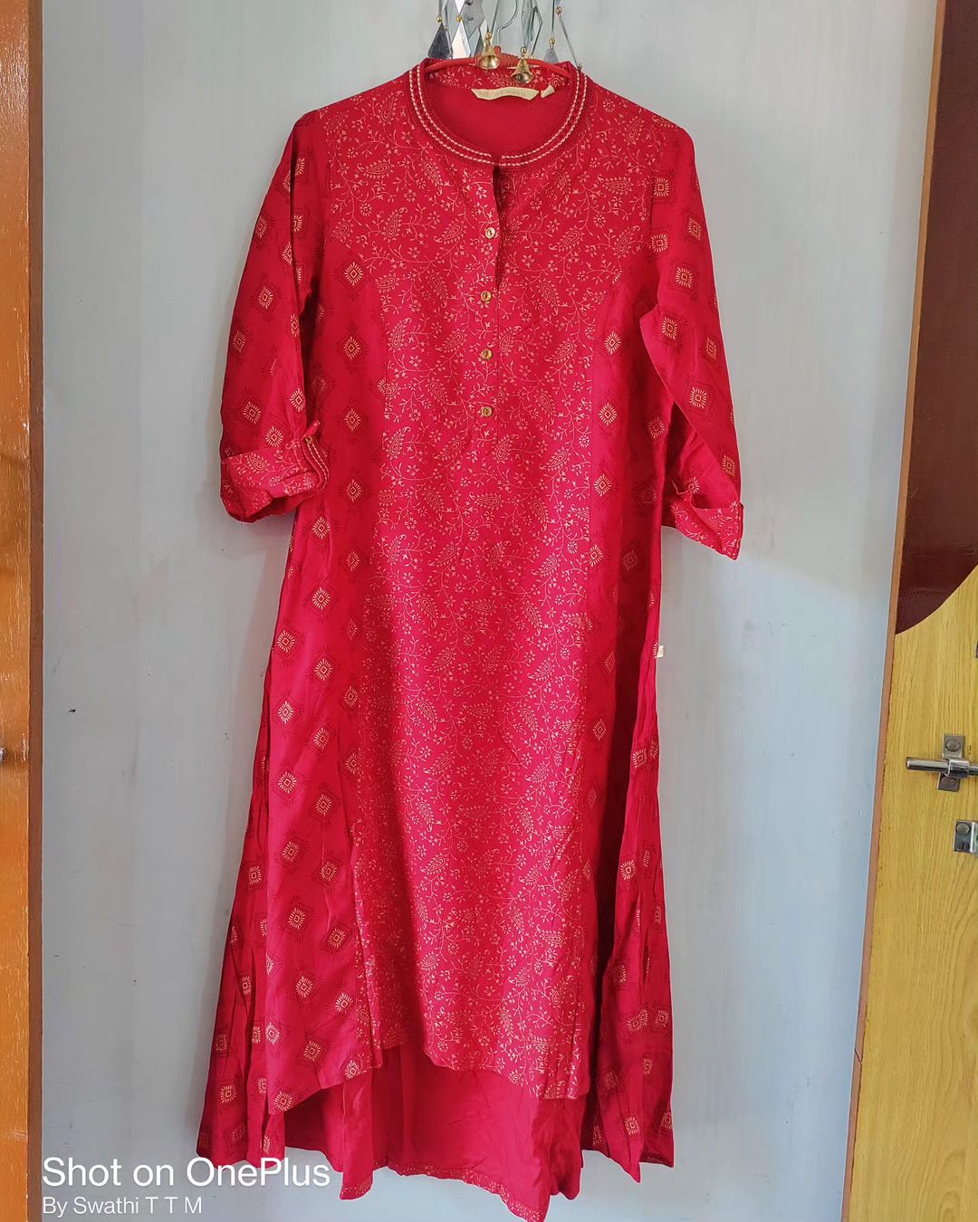 Avaasa Pink Umbrella & Fish-Cut Anarkali Kurta