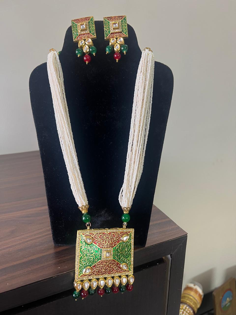 Multi-Strand Small White Beaded Necklace Set With Kundan Pendant