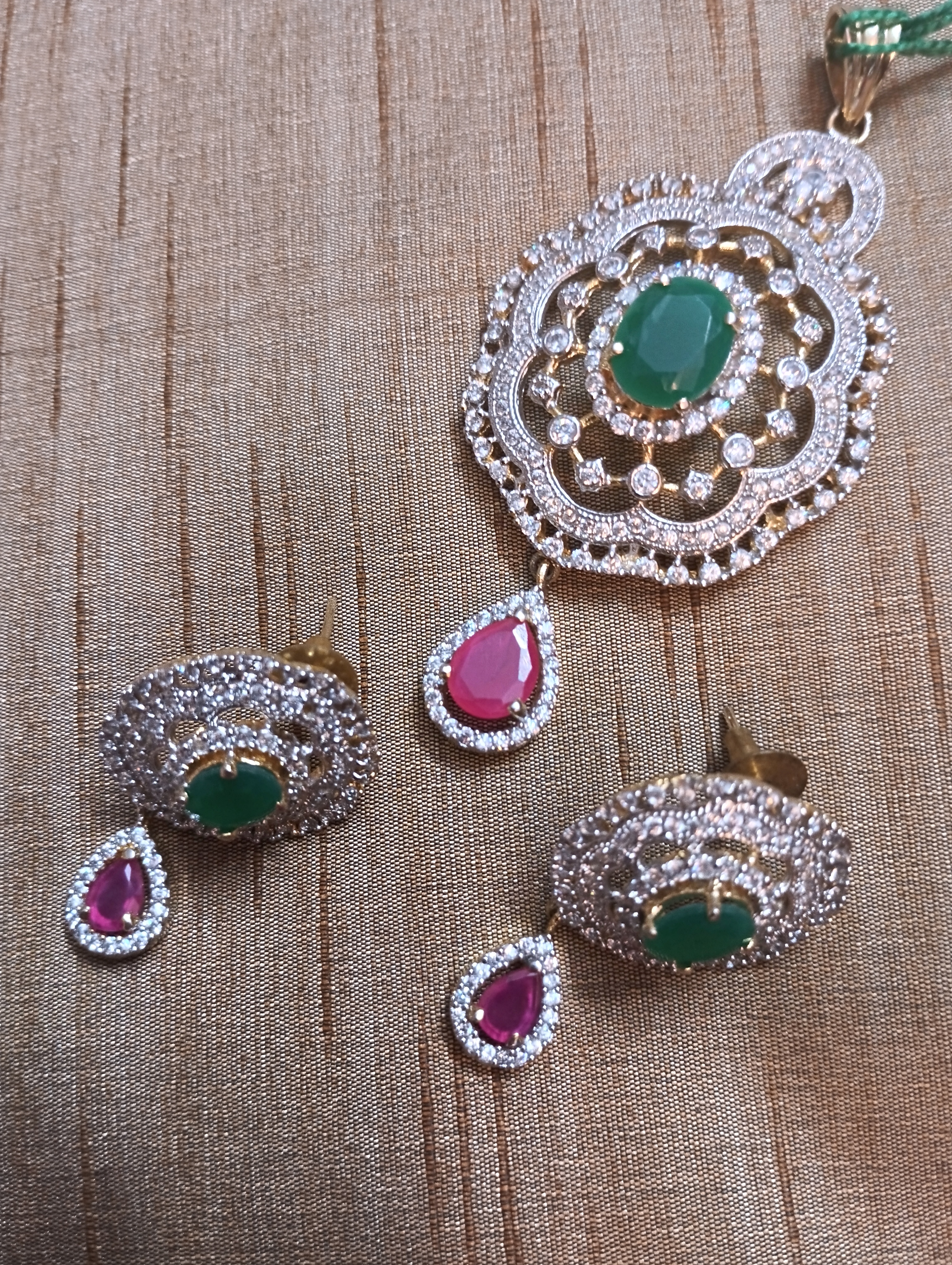Ad Pendant Set With Earrings in Red & Green Stones