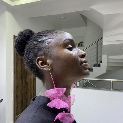 Luchong pink earring