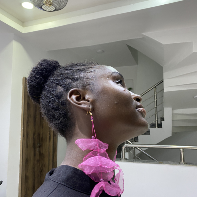 Luchong pink earring