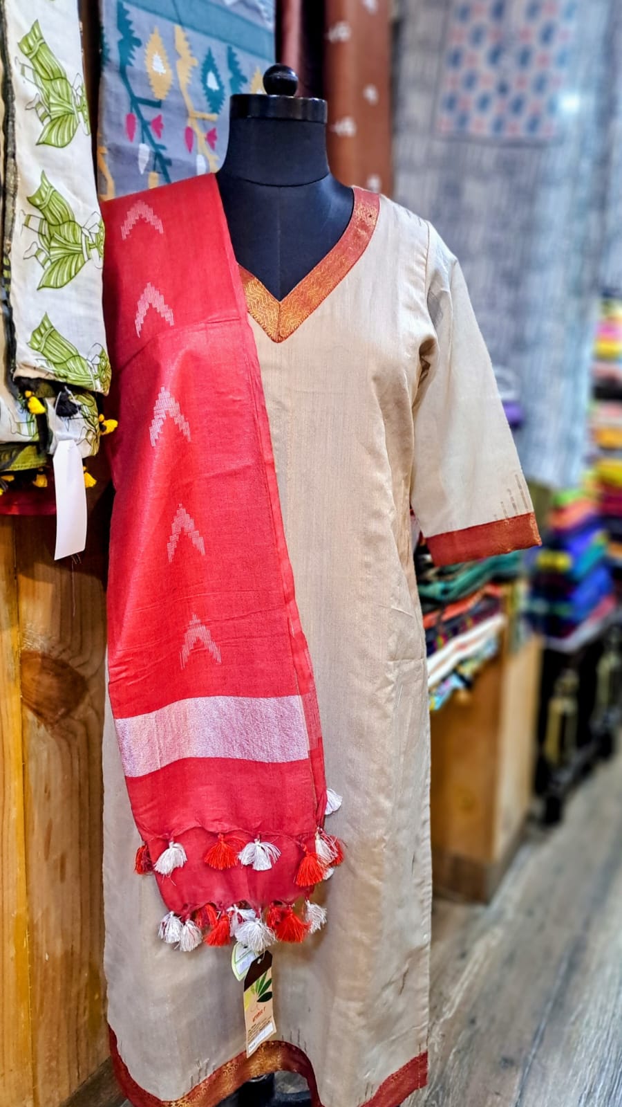 Handloom kurti dupatta