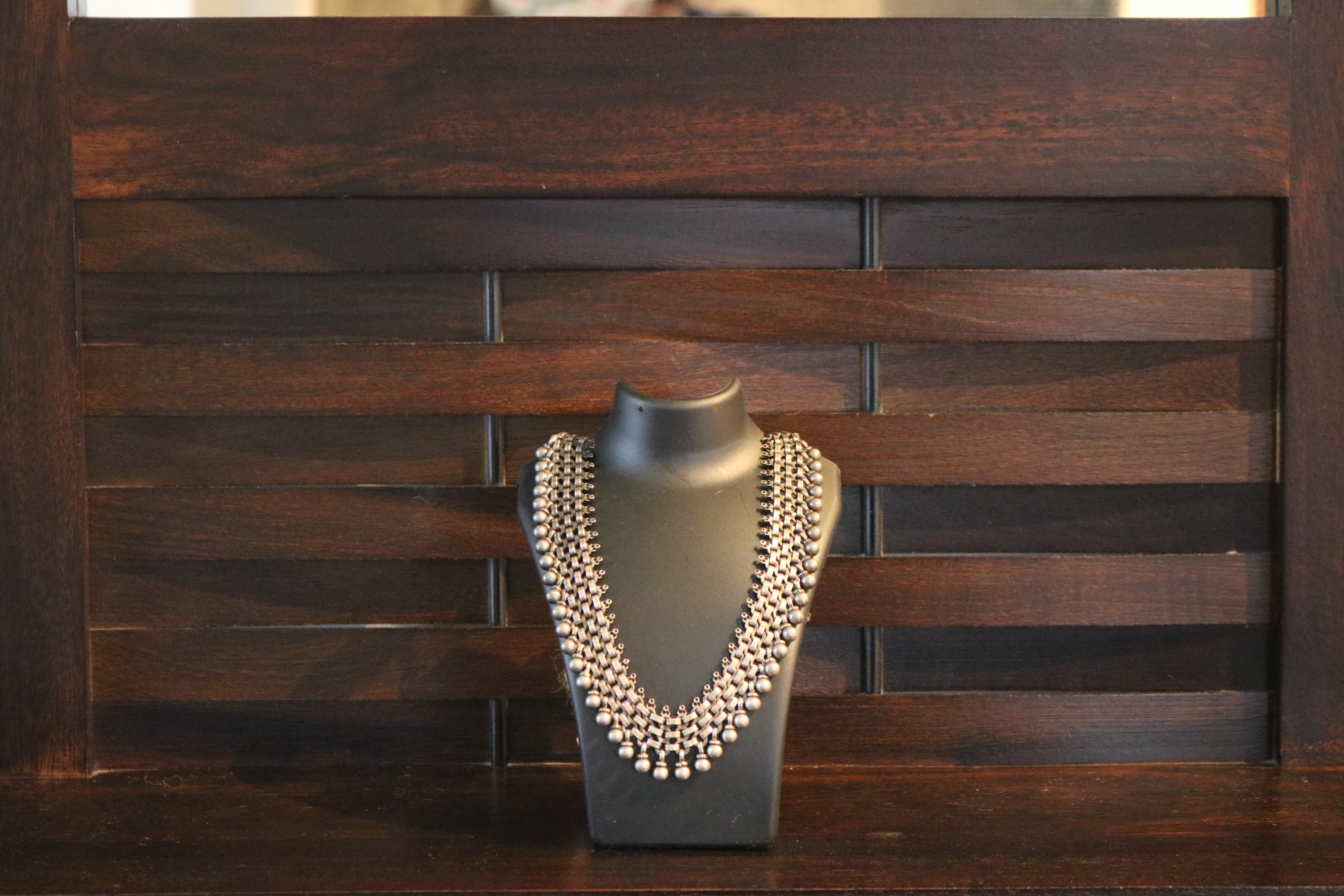 Gorgeous Silver Neckpiece