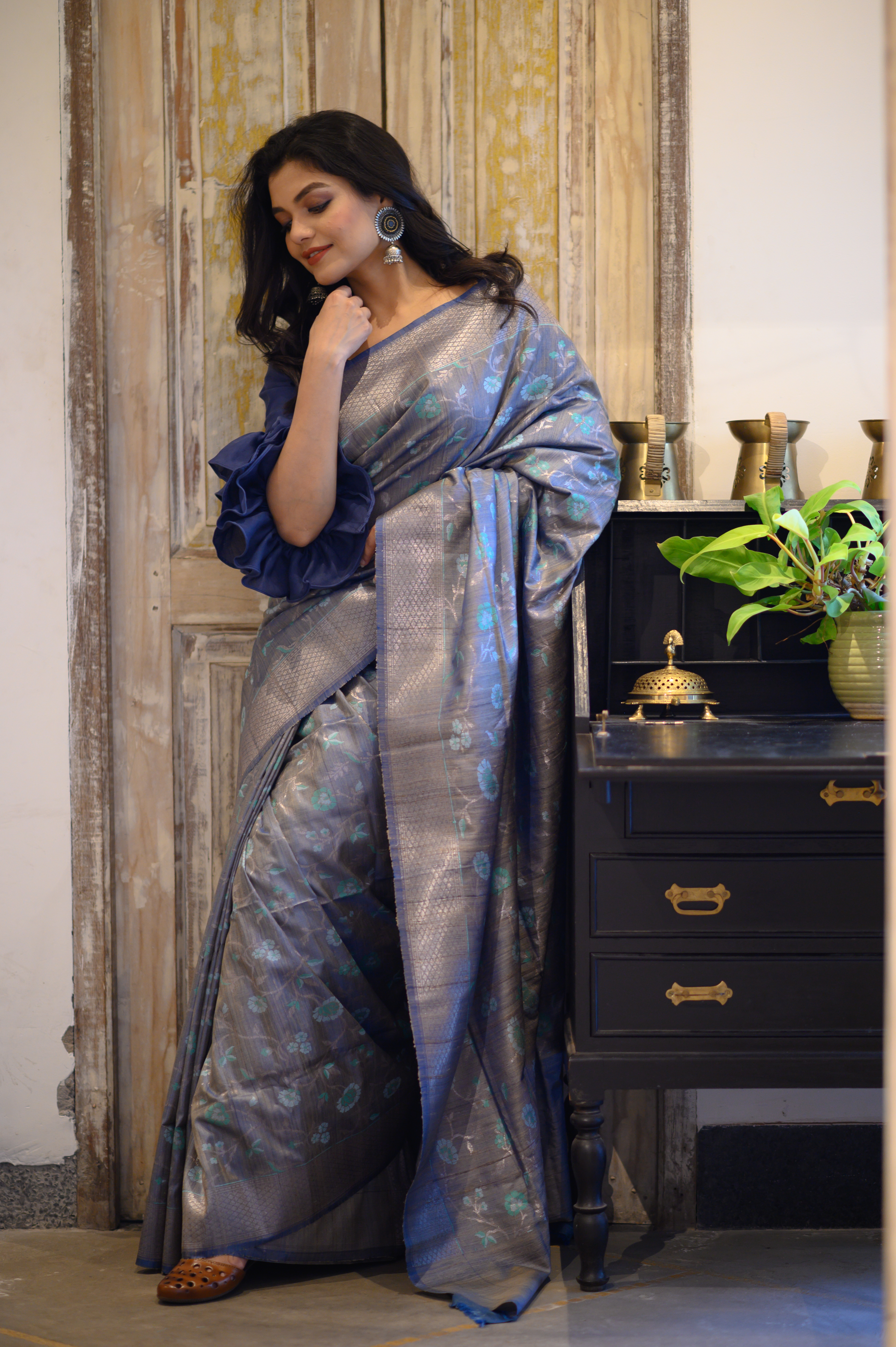 Grey Floral Tussar Banarasi Silk Saree