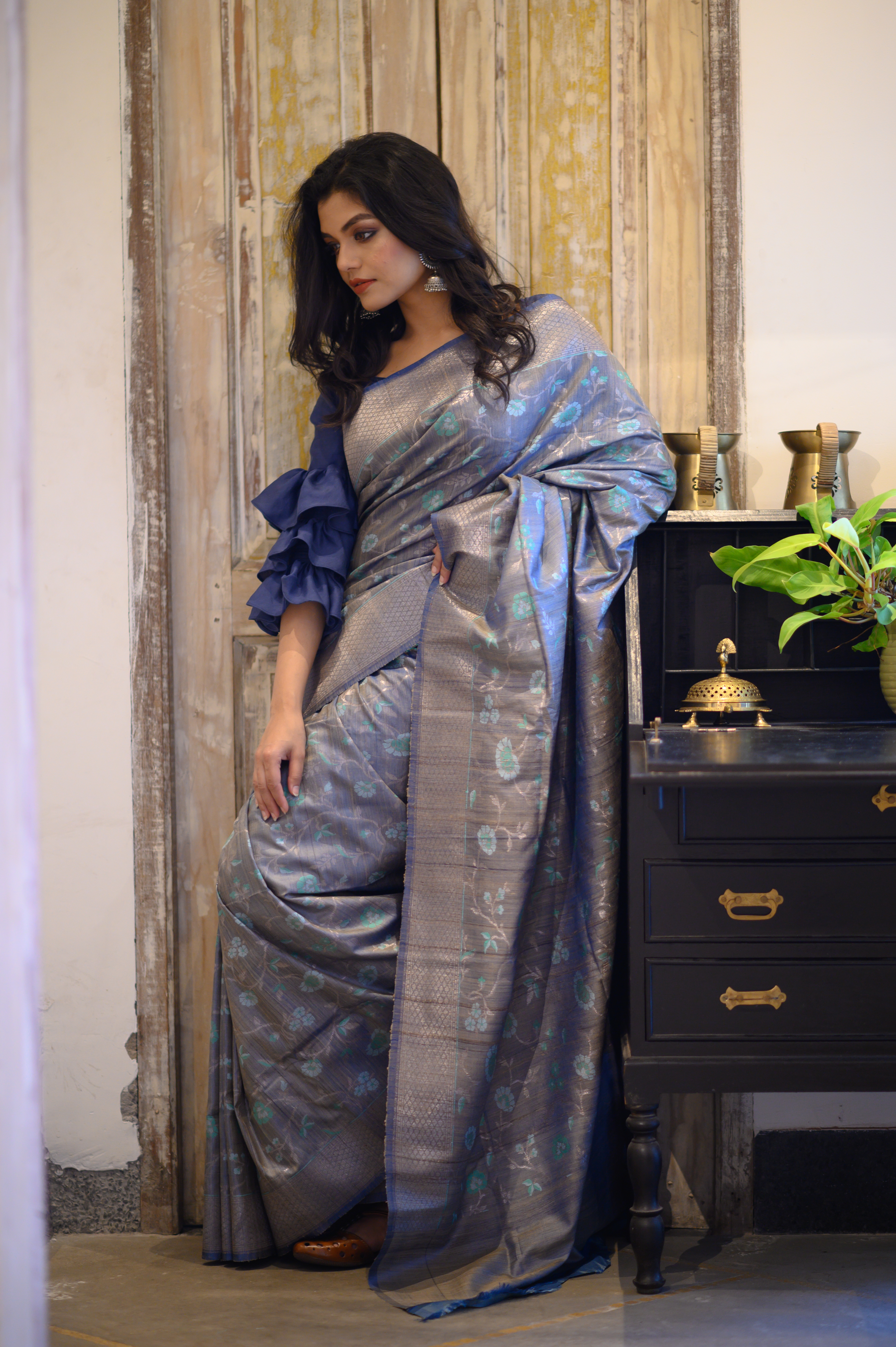 Grey Floral Tussar Banarasi Silk Saree