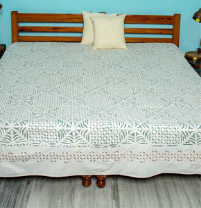 Ruma Devi Handcrafted Cotton Applique Kachha Gulkhudi Design Bedcover
