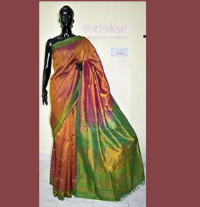 Handloom Banana Silk Cotton Blend Saree in Dual-Tone Copper & Emerald…