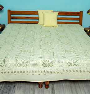 Applique Kachha Gulkhudi Design Bedcover, Lemon Shade