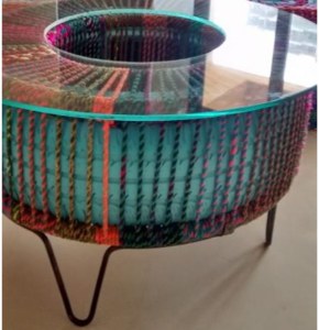Home Decor Attractive Eco-Friendly Handcrafted Kastro Tyre Planter Table