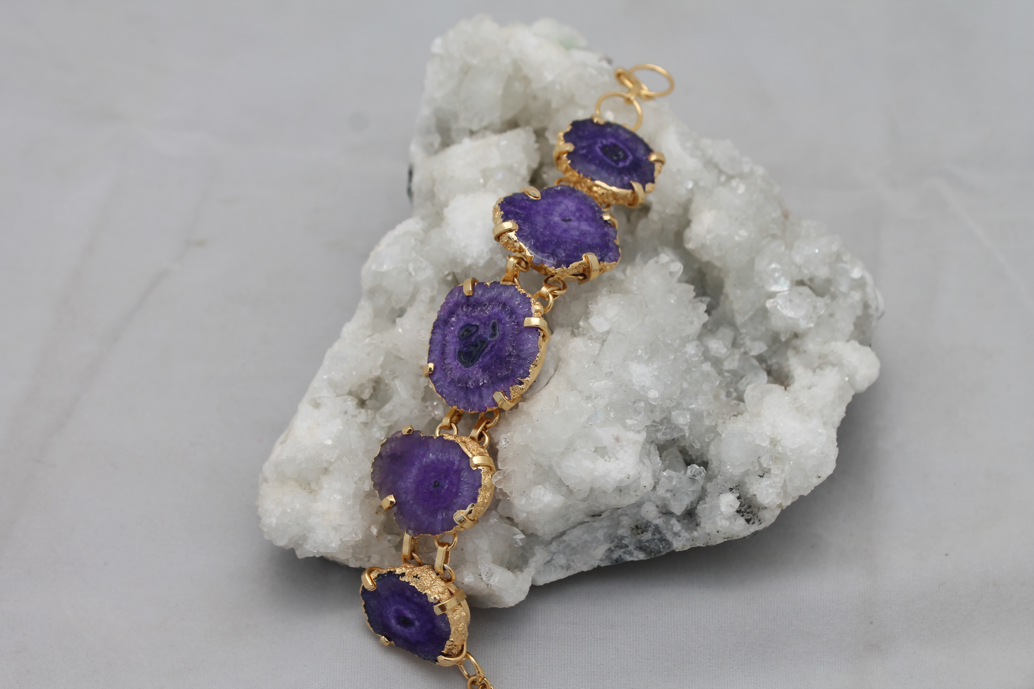 Opulent Homes Agate Bracelet Purple - 1pc