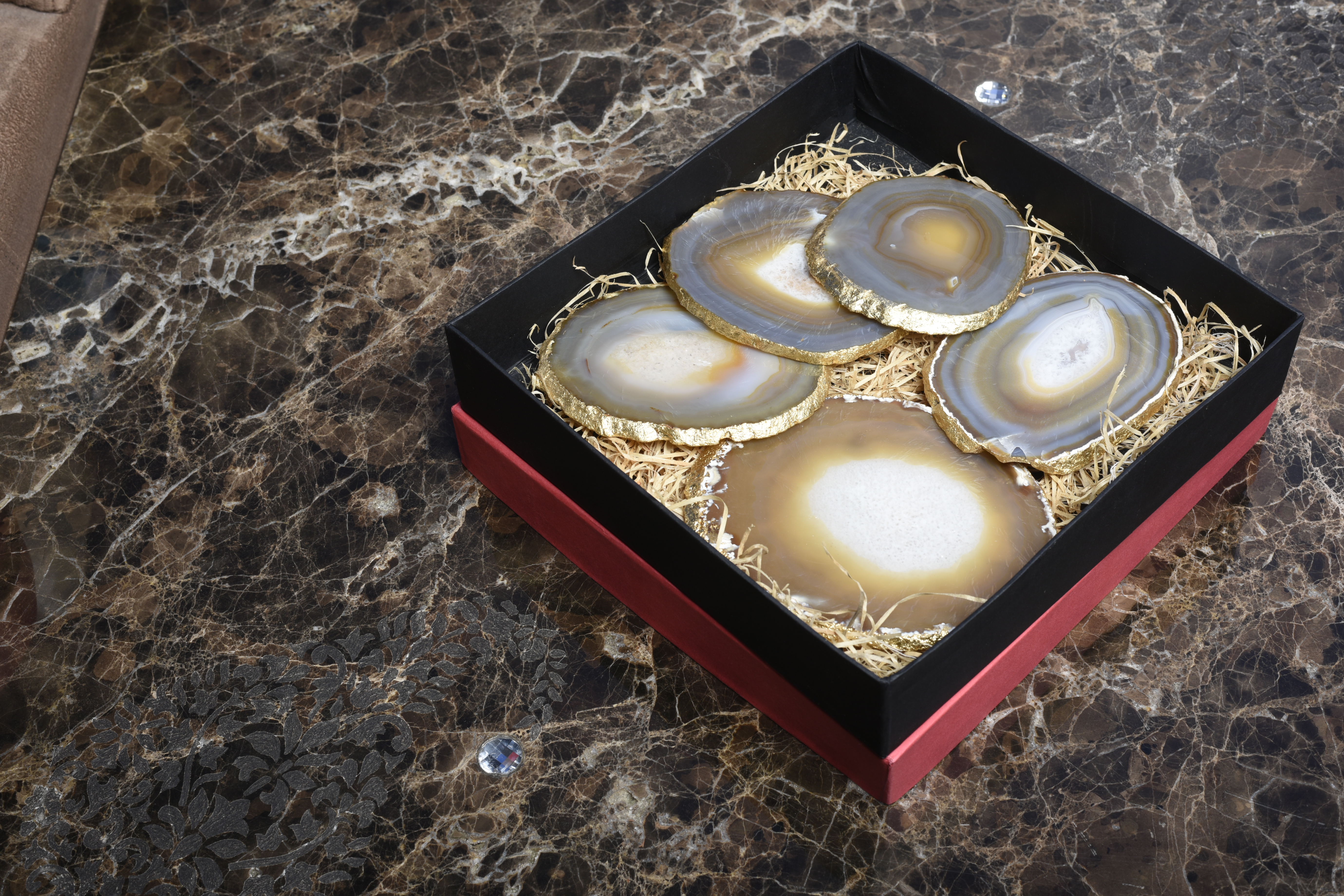 Handcrafted Natural Agate Coaster & Platter Gift Set (Set of 5)